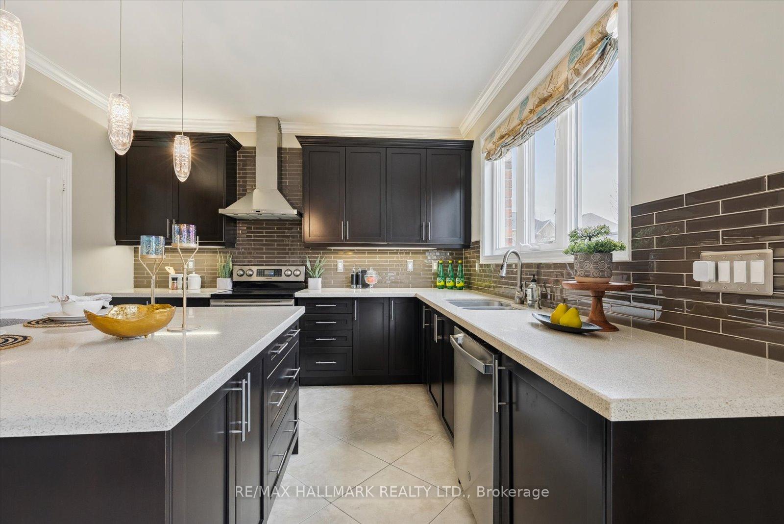37 Maplebank Crescent, Whitchurch-Stouffville