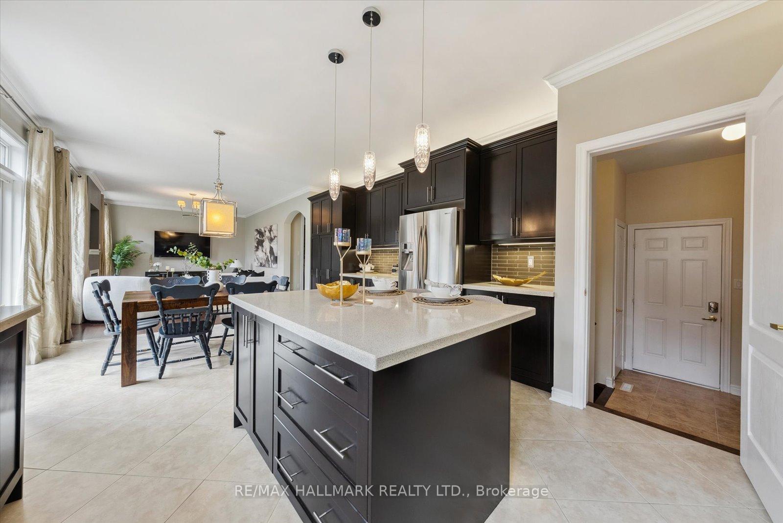 37 Maplebank Crescent, Whitchurch-Stouffville