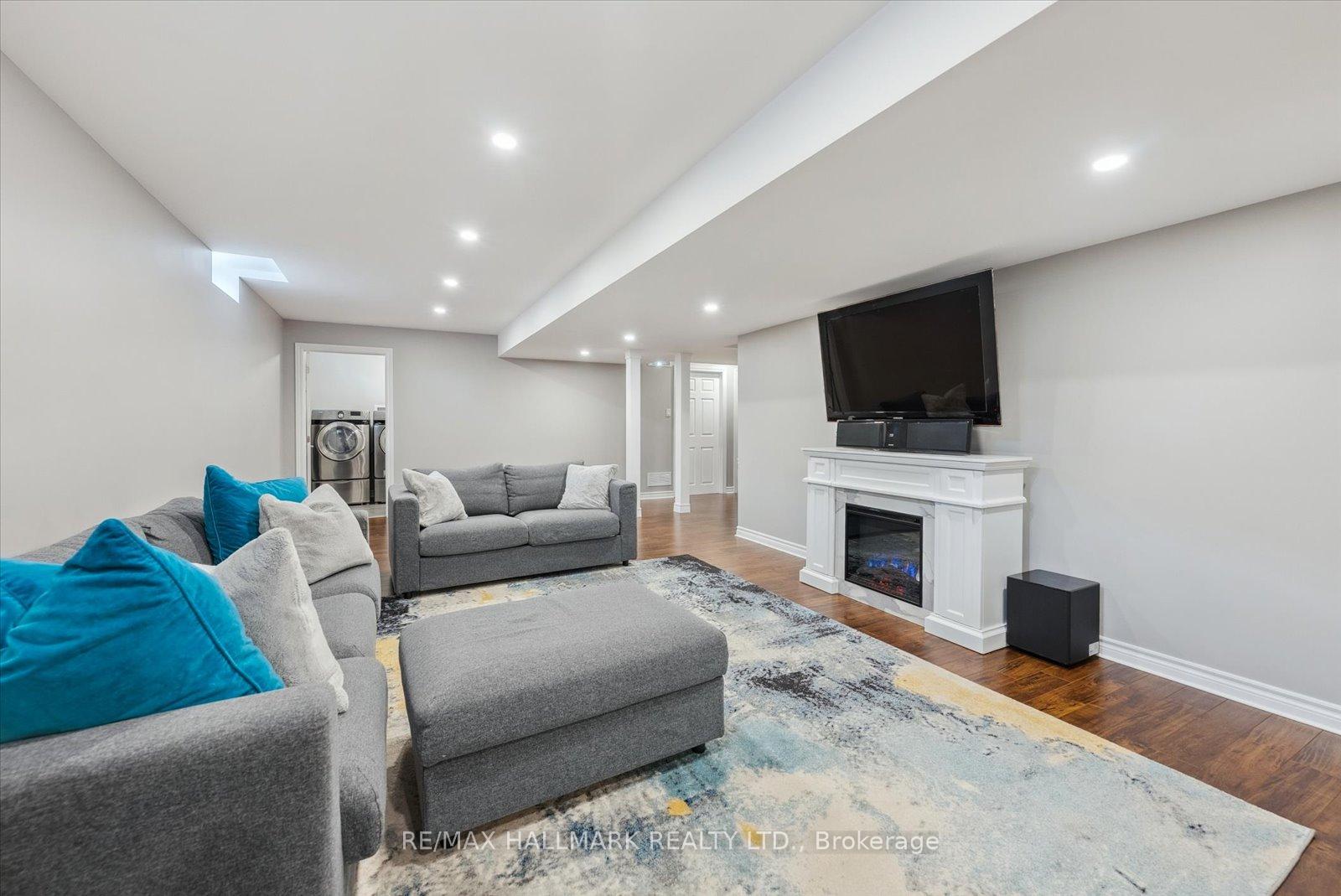 37 Maplebank Crescent, Whitchurch-Stouffville