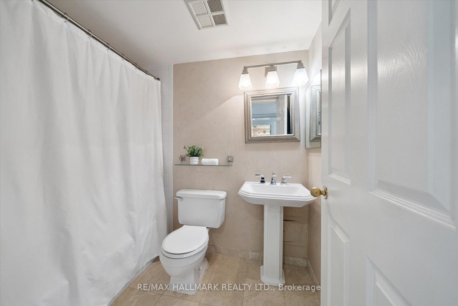 175 Cedar Avenue 704