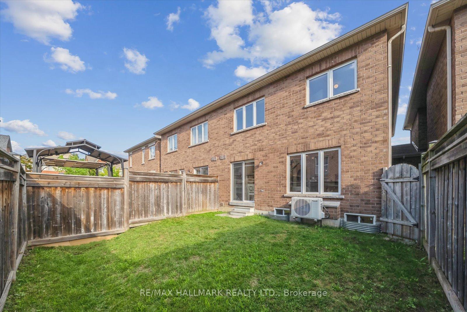 8 Westcliffe Crescent