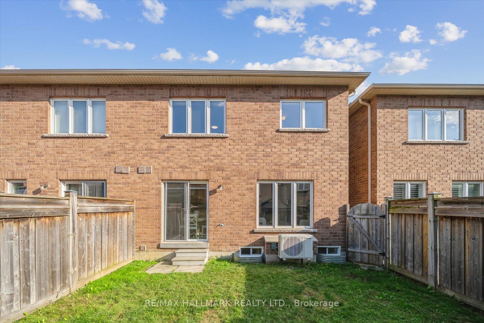 8 Westcliffe Crescent