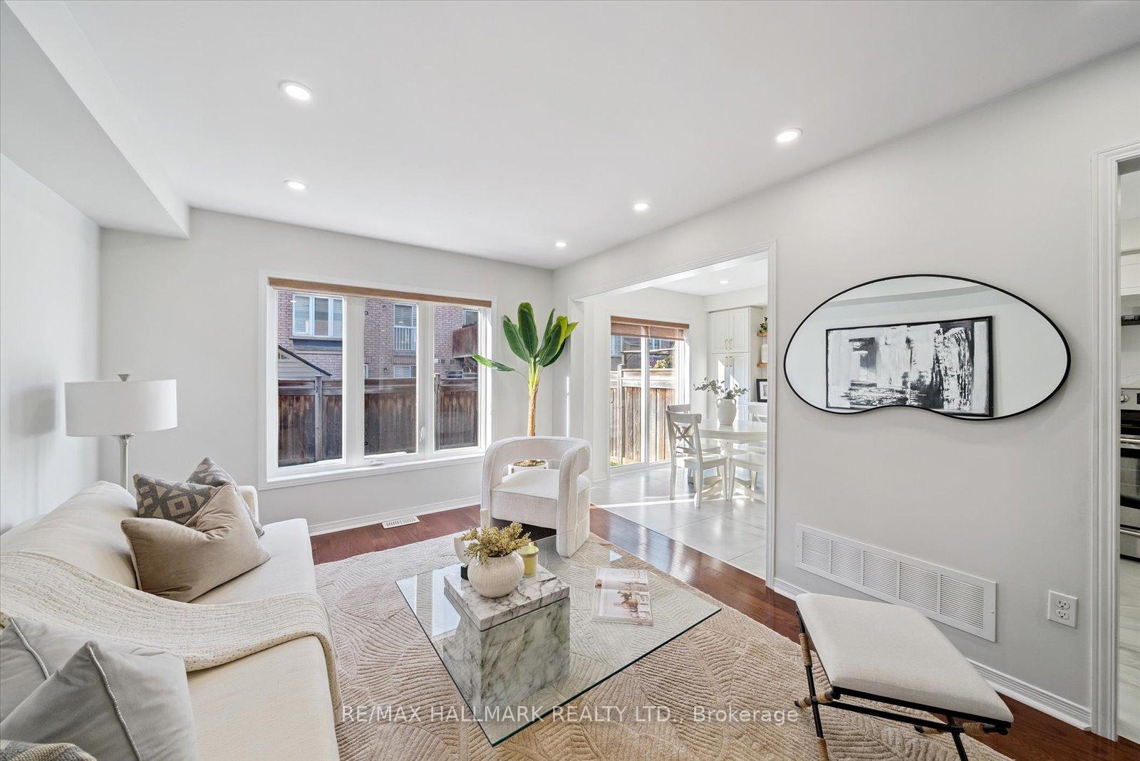 8 Westcliffe Crescent