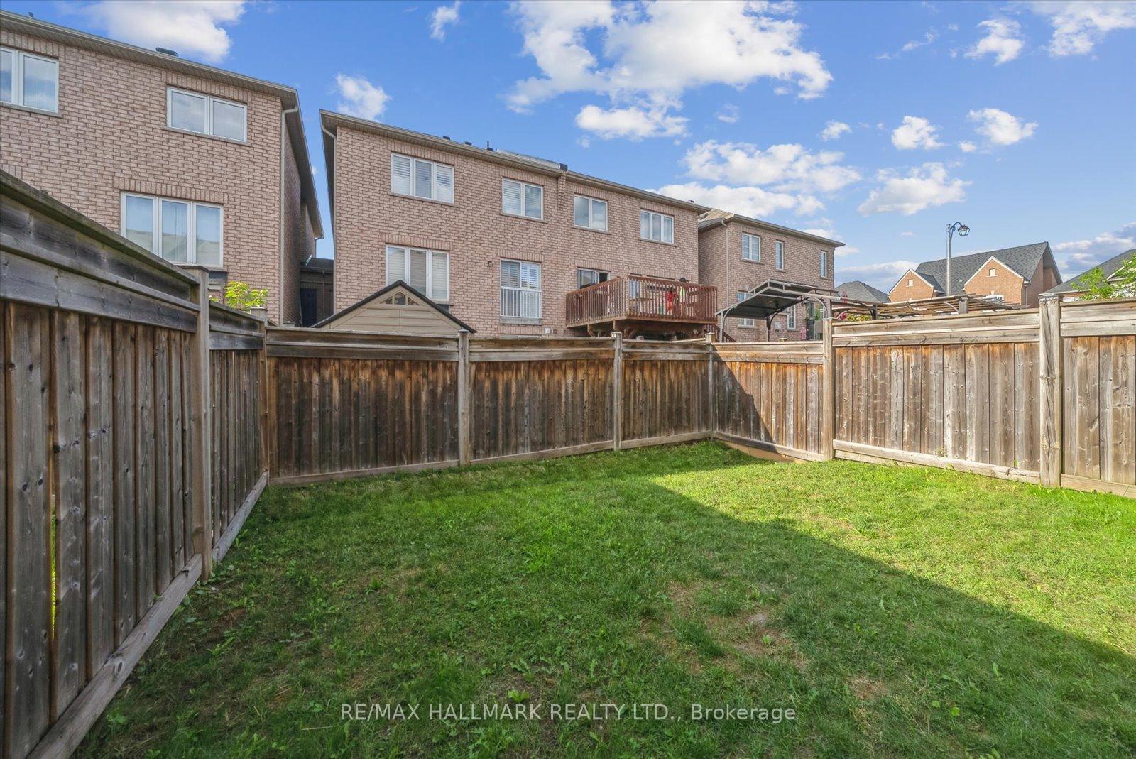 8 Westcliffe Crescent