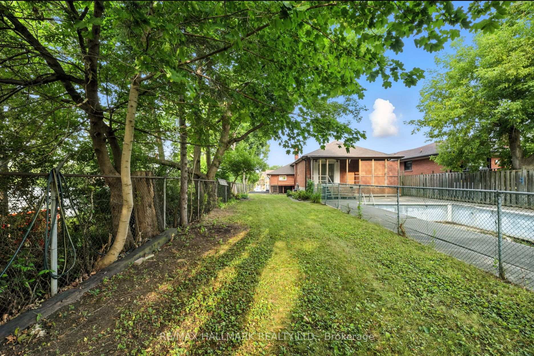 2975 Weston Road, Toronto W05