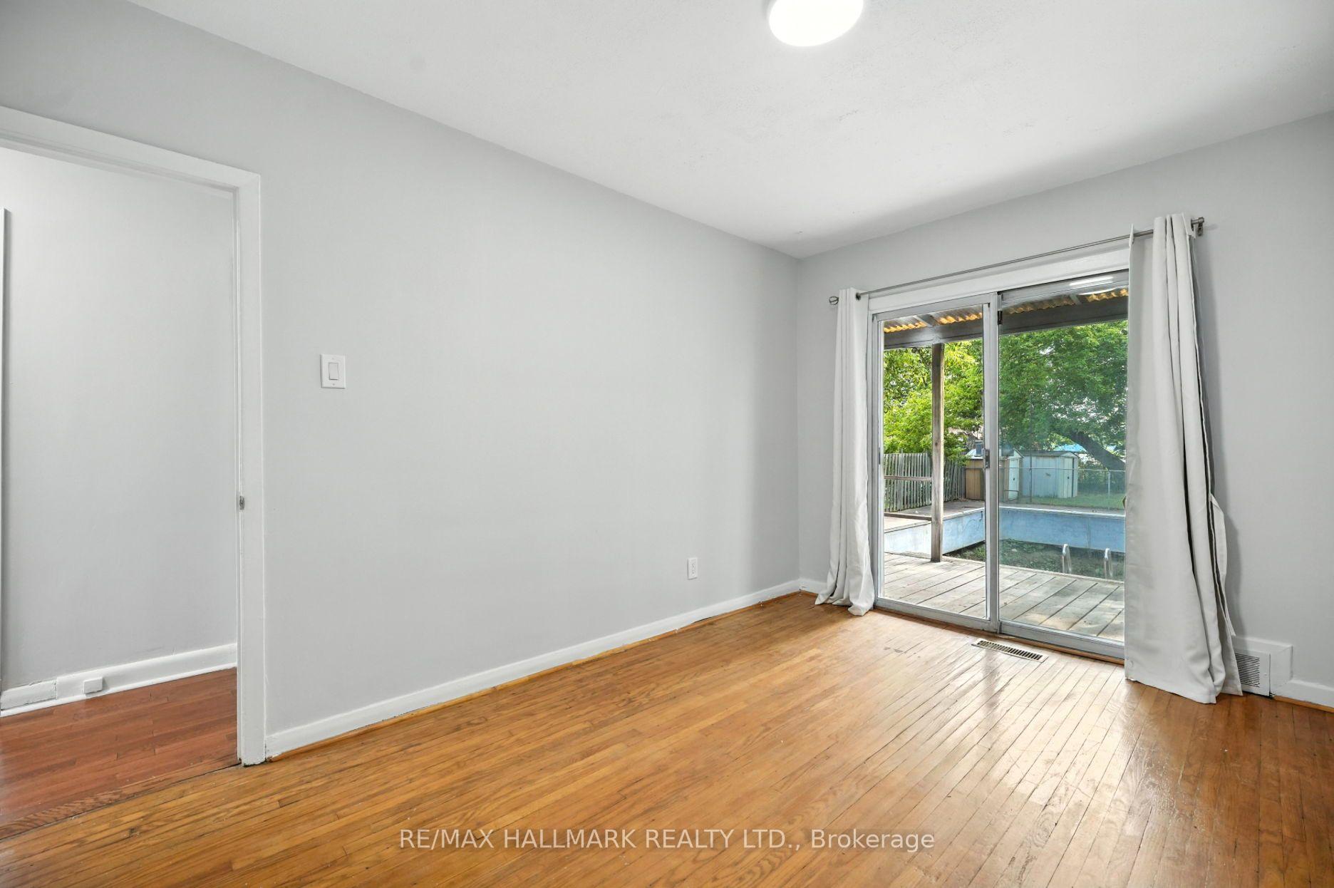 2975 Weston Road, Toronto W05