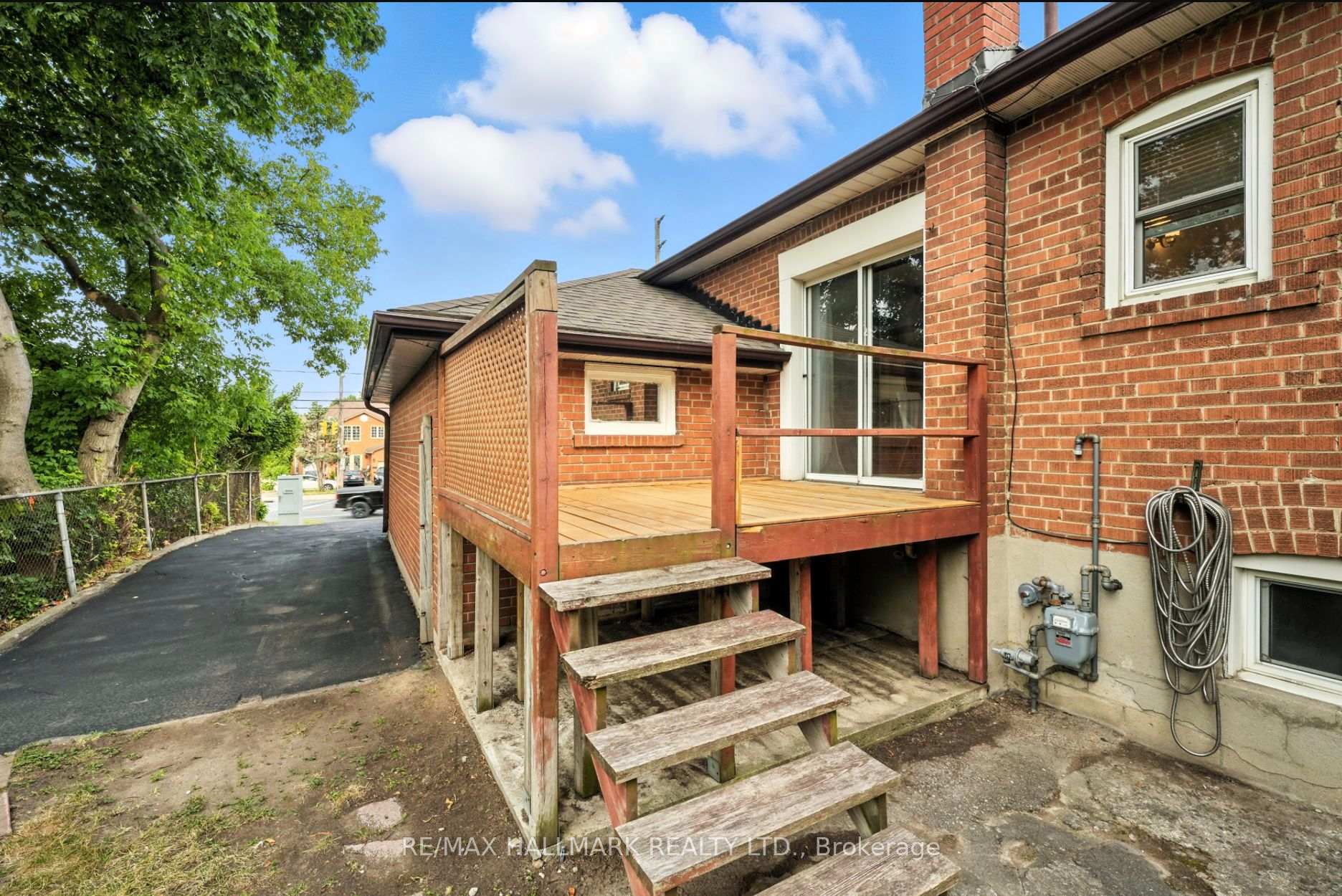 2975 Weston Road, Toronto W05