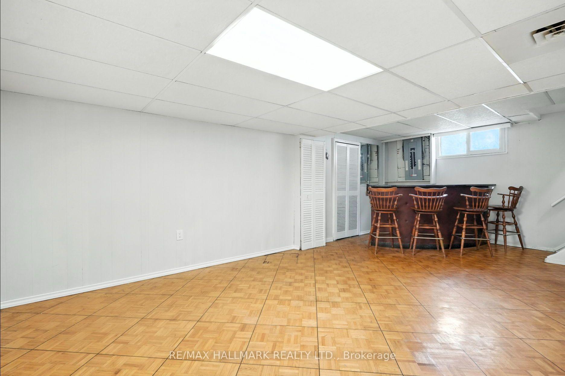 2975 Weston Road, Toronto W05