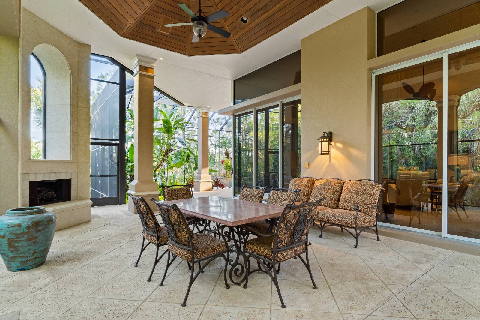 4457 Club Estates Dr
