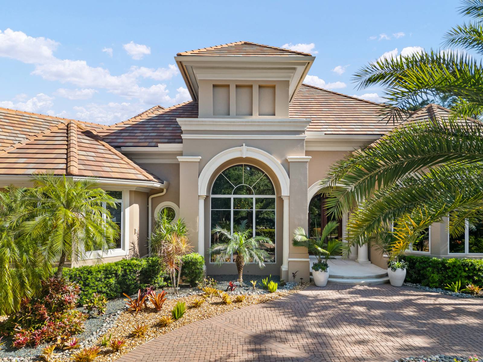 4457 Club Estates Dr