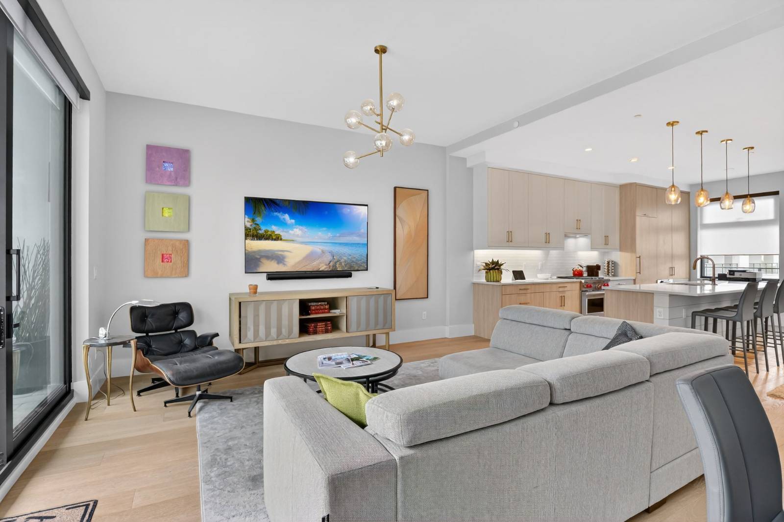 850 Central, #208