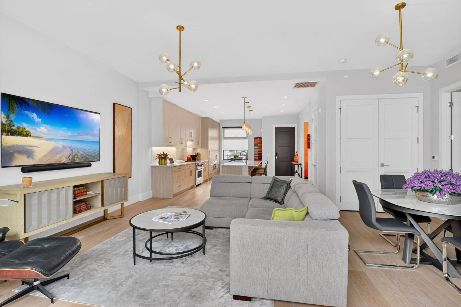 850 Central, #208