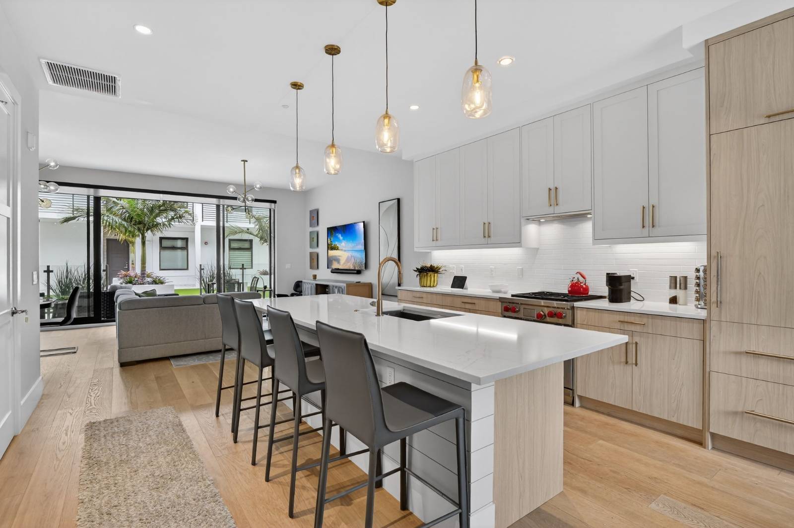 850 Central, #208