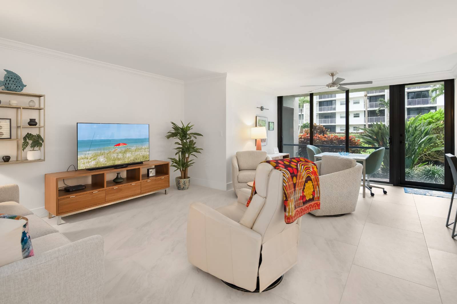 3000 Gulf Shore Blvd N, #106