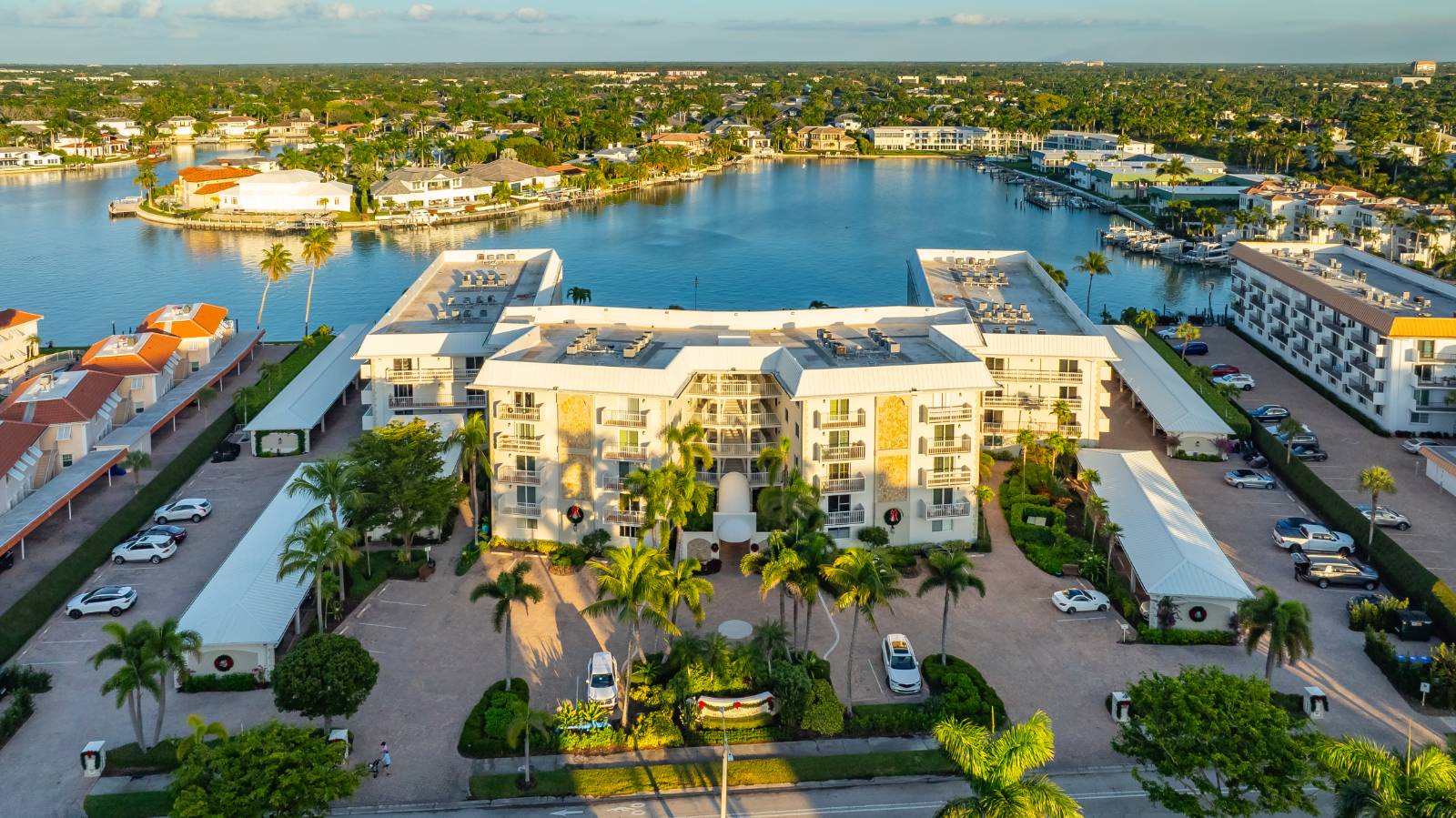 3000 Gulf Shore Blvd N, #106