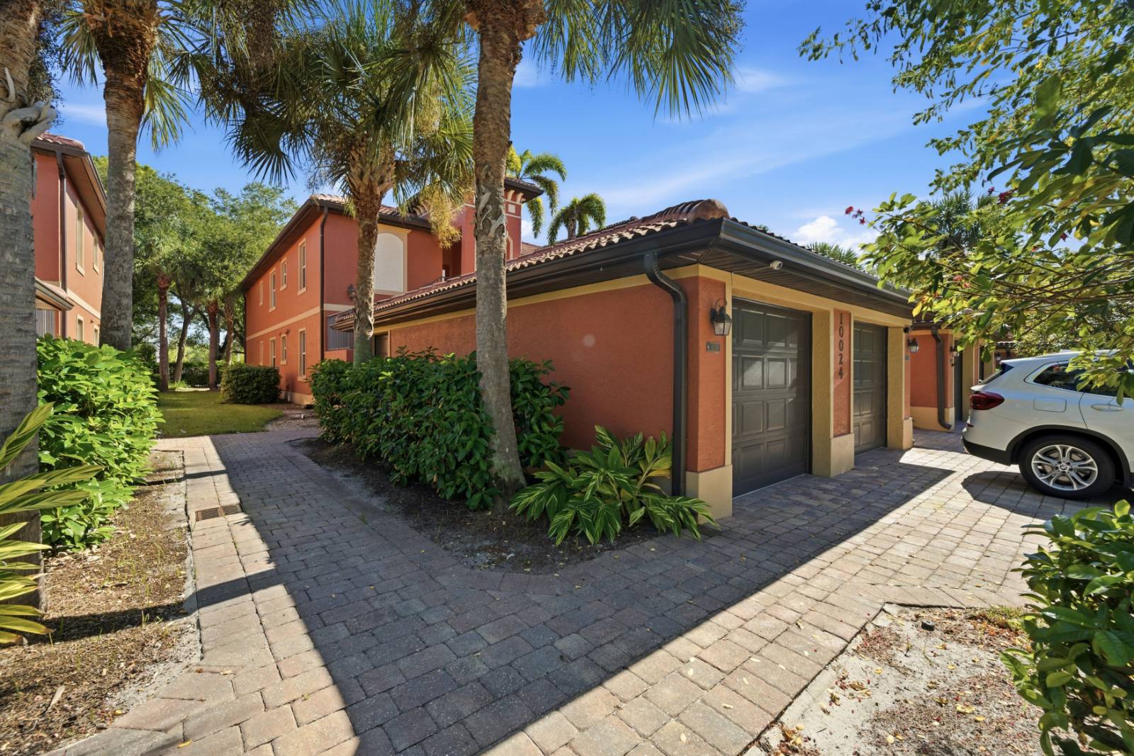 10024 Heather Ln, #1001