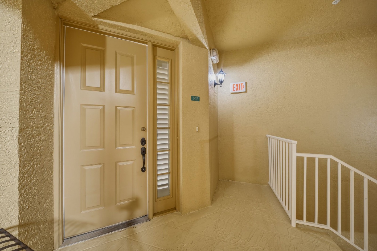 1845 Les Chateaux Blvd, #303