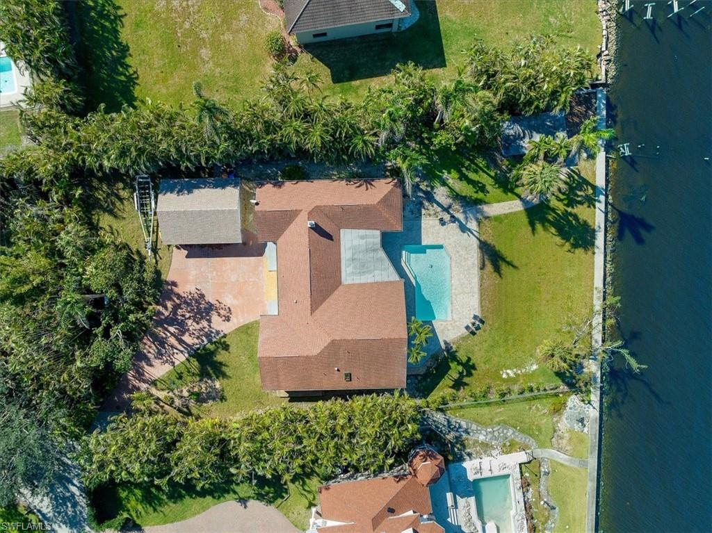 4113 W Riverside DR