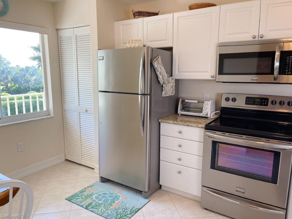 3072 Sandpiper Bay CIR # M202
