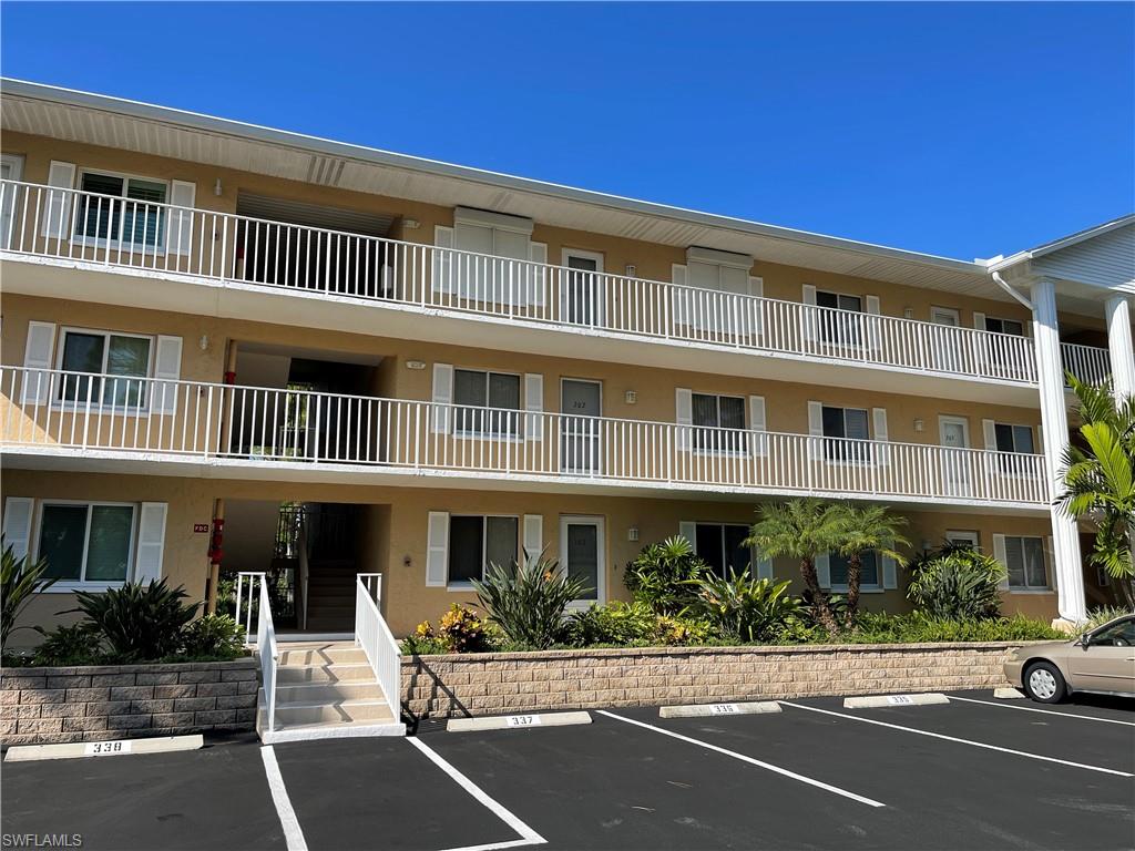3072 Sandpiper Bay CIR # M202