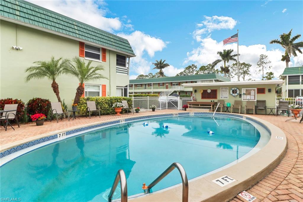 300 Valley Stream DR # 4 Unit: A-4