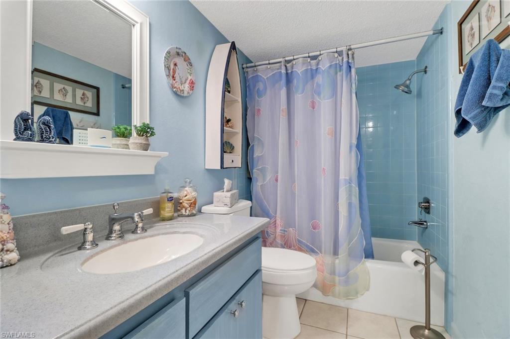 300 Valley Stream DR # 4 Unit: A-4