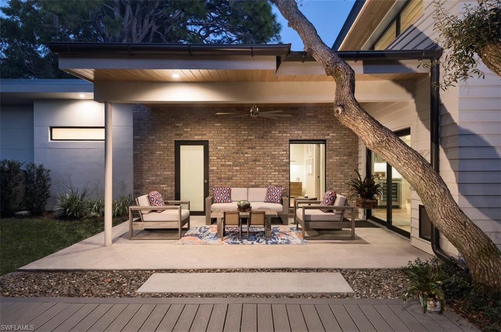 1205 Diana AVE