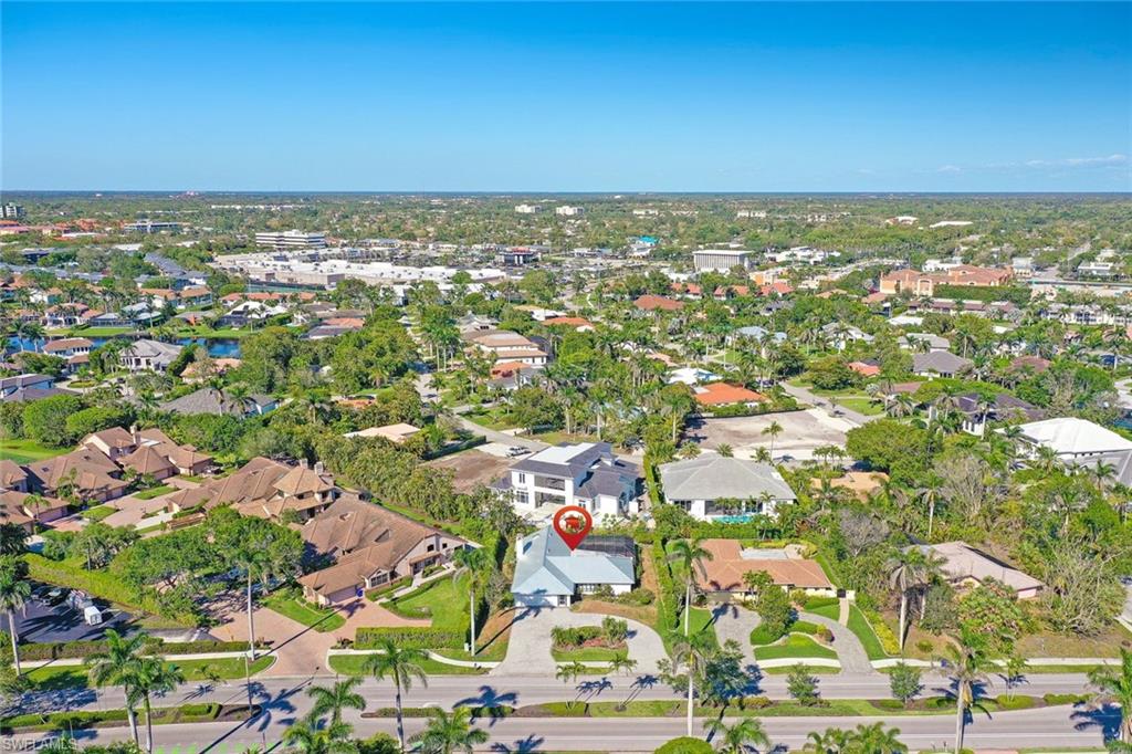 601 Park Shore DR