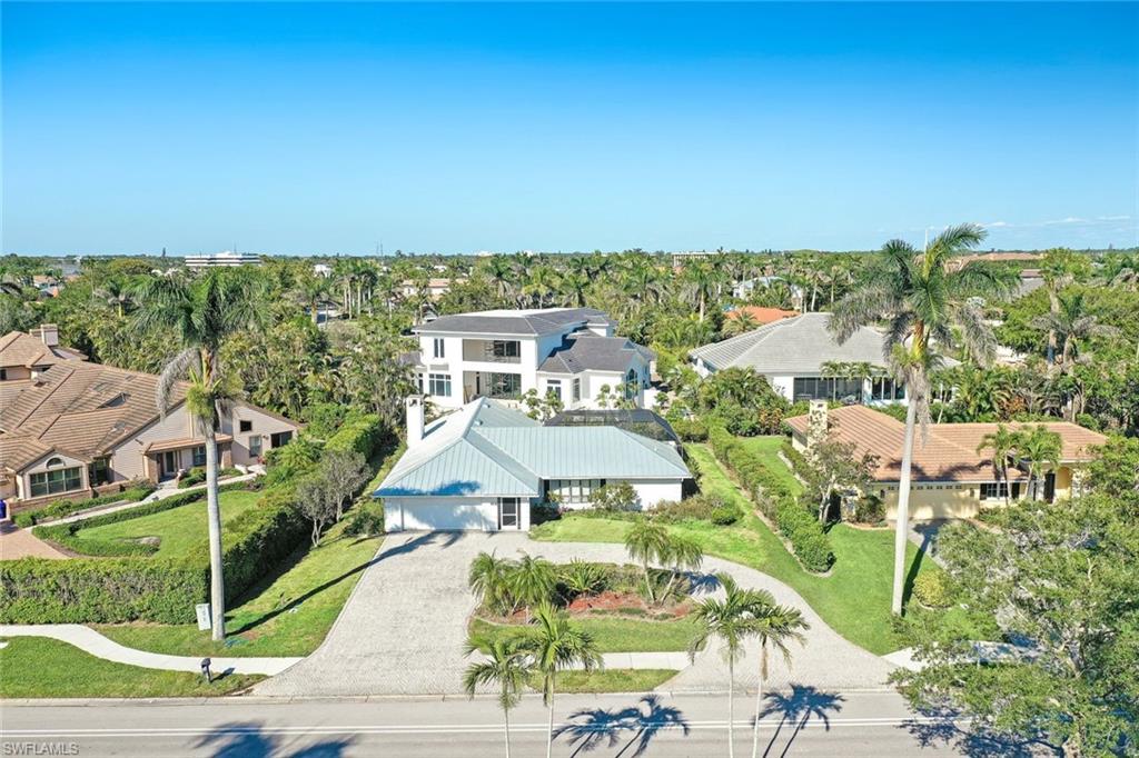 601 Park Shore DR