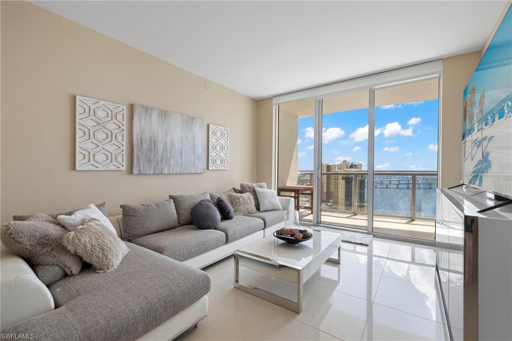 3000 Oasis Grand BLVD # 2706