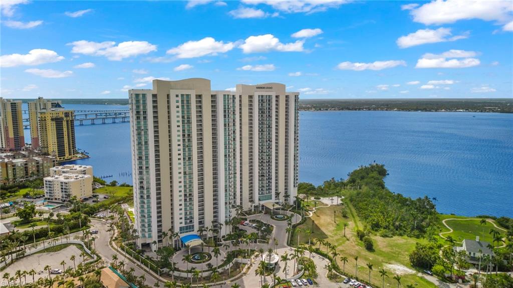 3000 Oasis Grand BLVD # 2706