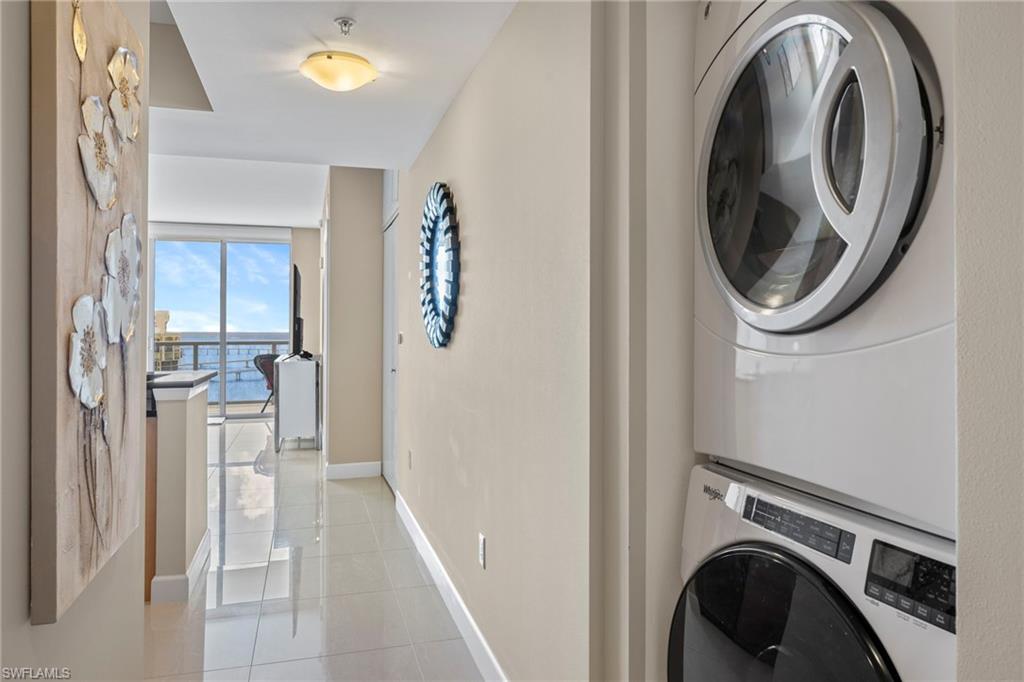 3000 Oasis Grand BLVD # 2706