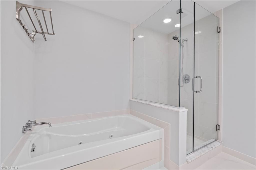 3000 Oasis Grand BLVD # 2706
