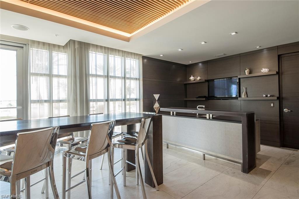 3000 Oasis Grand BLVD # 2706