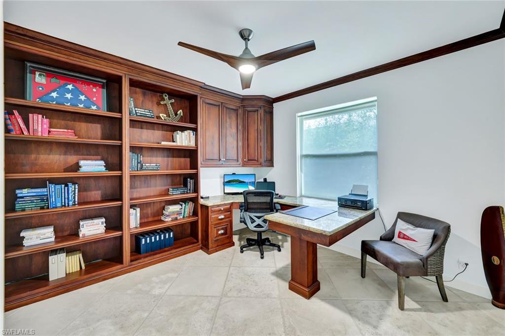 1843 Mission DR