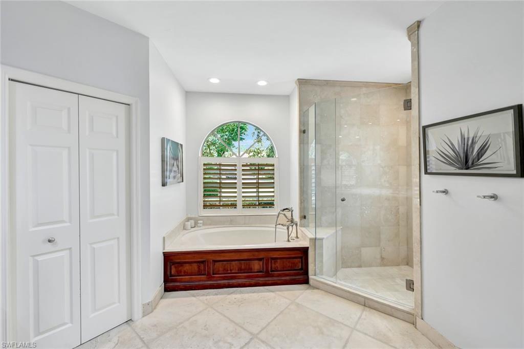 1843 Mission DR