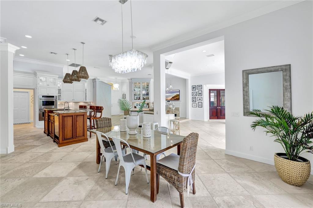 1843 Mission DR