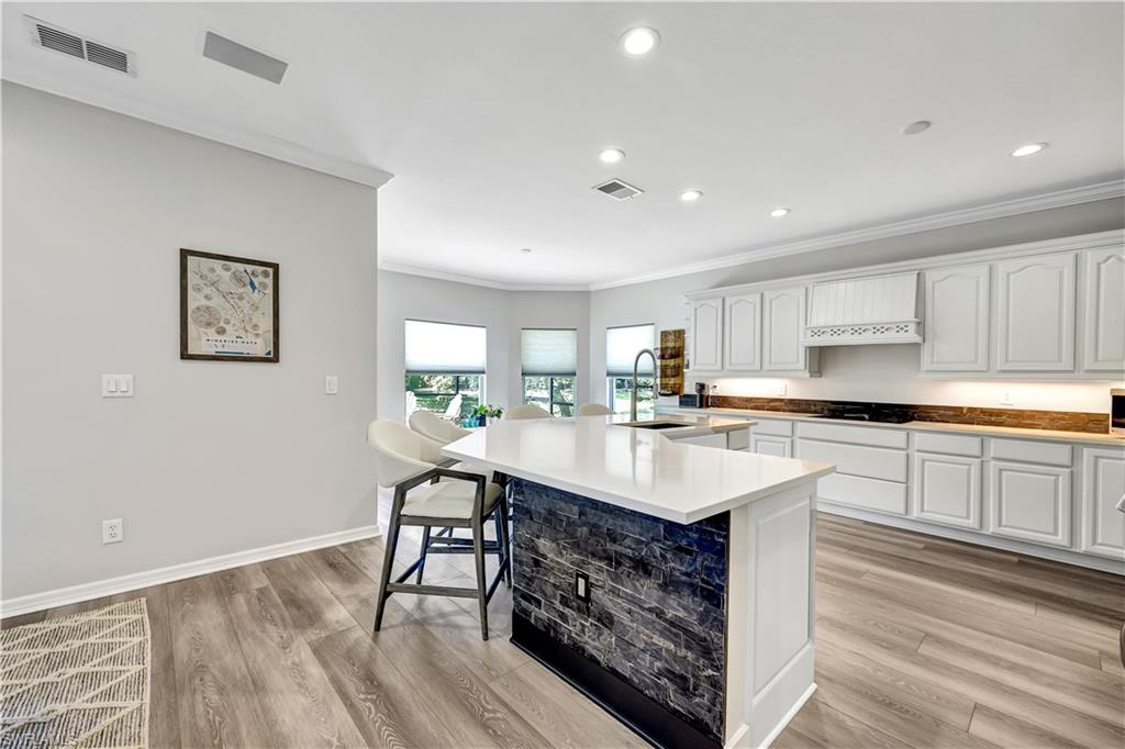 8146 Las Palmas WAY