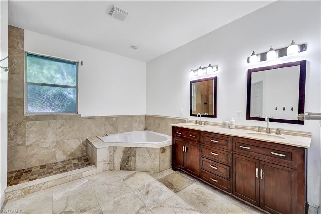 8146 Las Palmas WAY