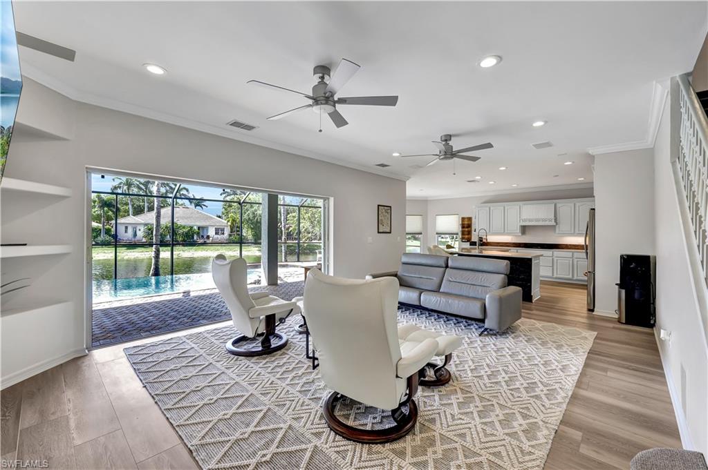 8146 Las Palmas WAY