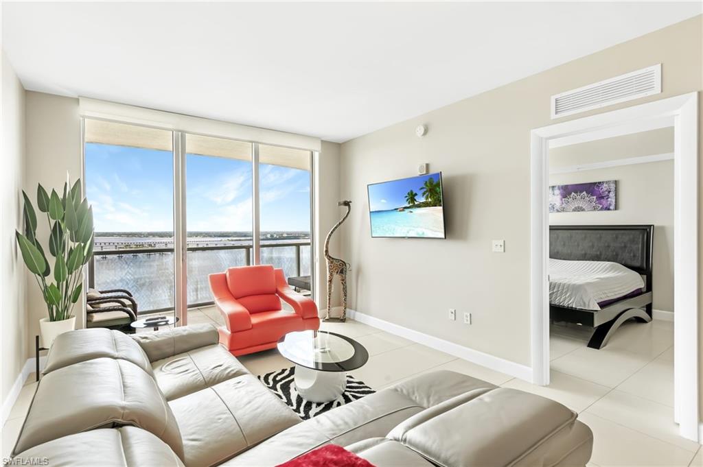 3000 Oasis Grand BLVD # 2606