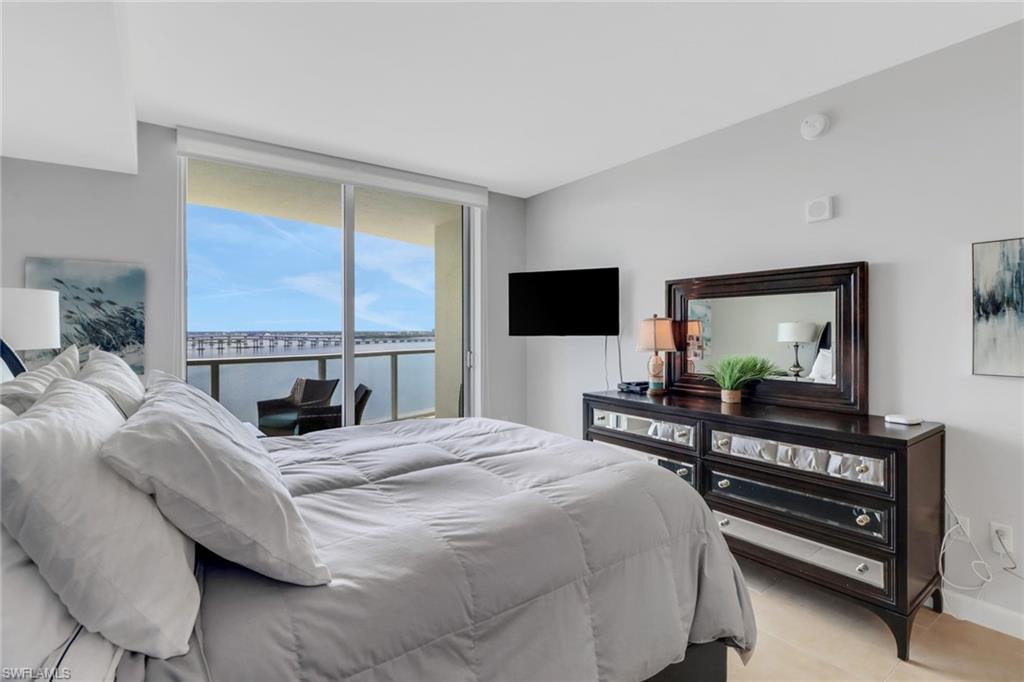 3000 Oasis Grand BLVD # 1404