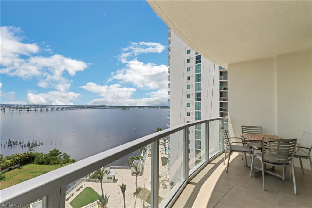 3000 Oasis Grand BLVD # 1404