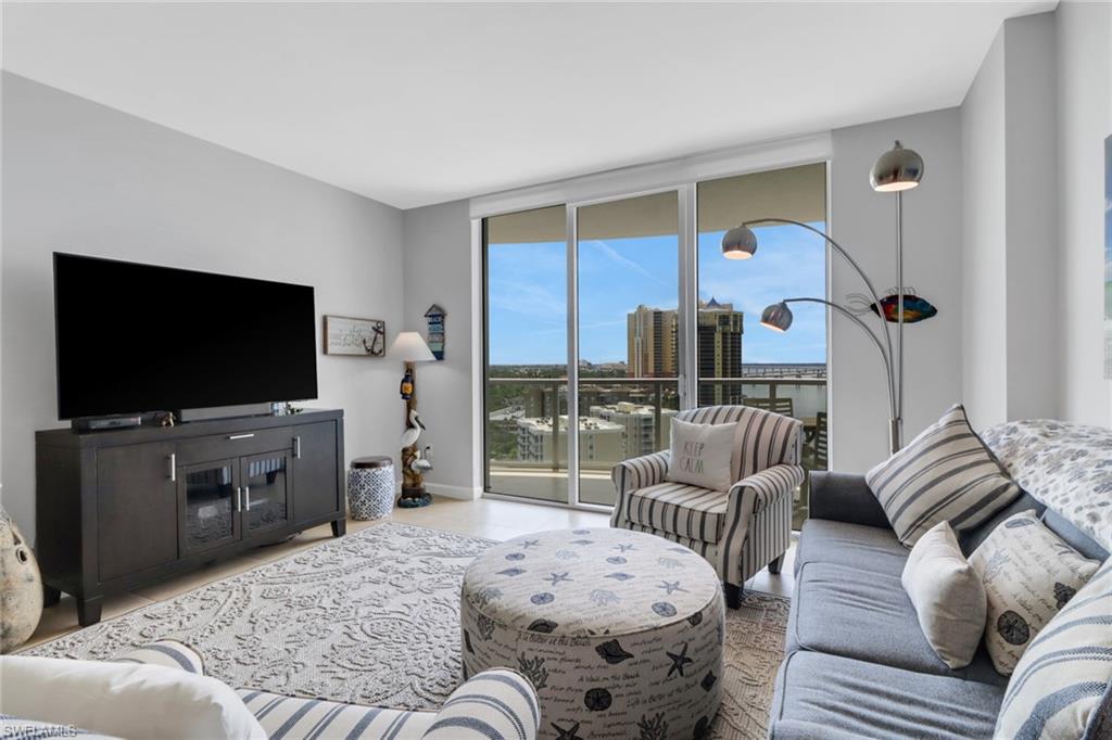 3000 Oasis Grand BLVD # 1404