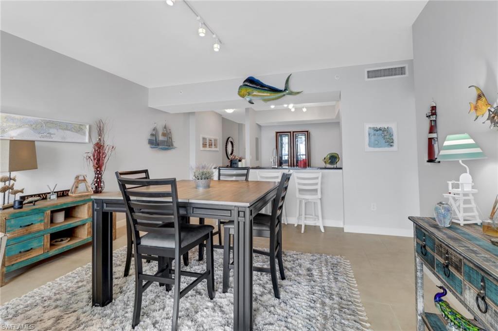 3000 Oasis Grand BLVD # 1404