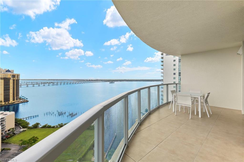 3000 Oasis Grand BLVD # 2201