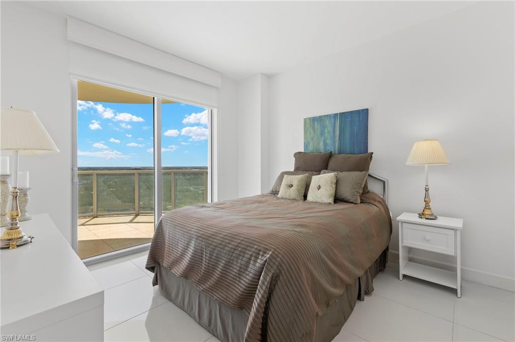 3000 Oasis Grand BLVD # 2201