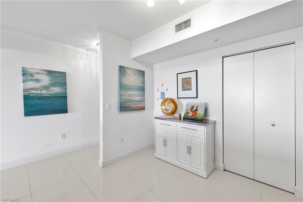 3000 Oasis Grand BLVD # 2201