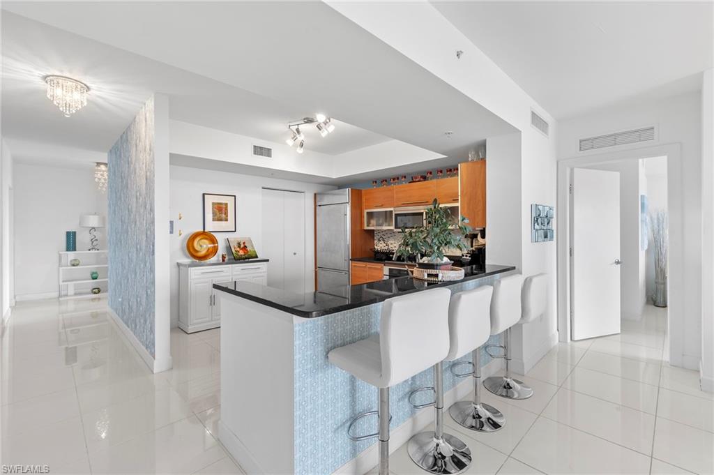 3000 Oasis Grand BLVD # 2201