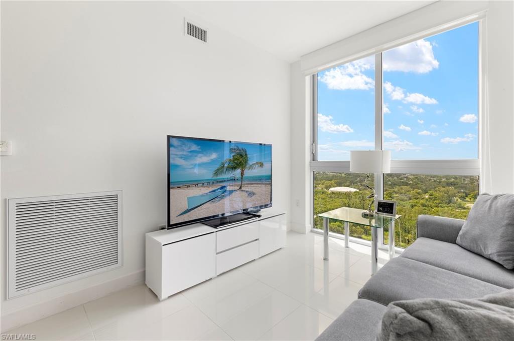 3000 Oasis Grand BLVD # 2201
